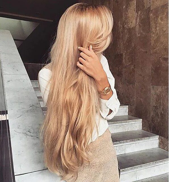 Прическа со светлыми волосами Straight Long hair styles, Honey blonde hair color, Honey blonde hair