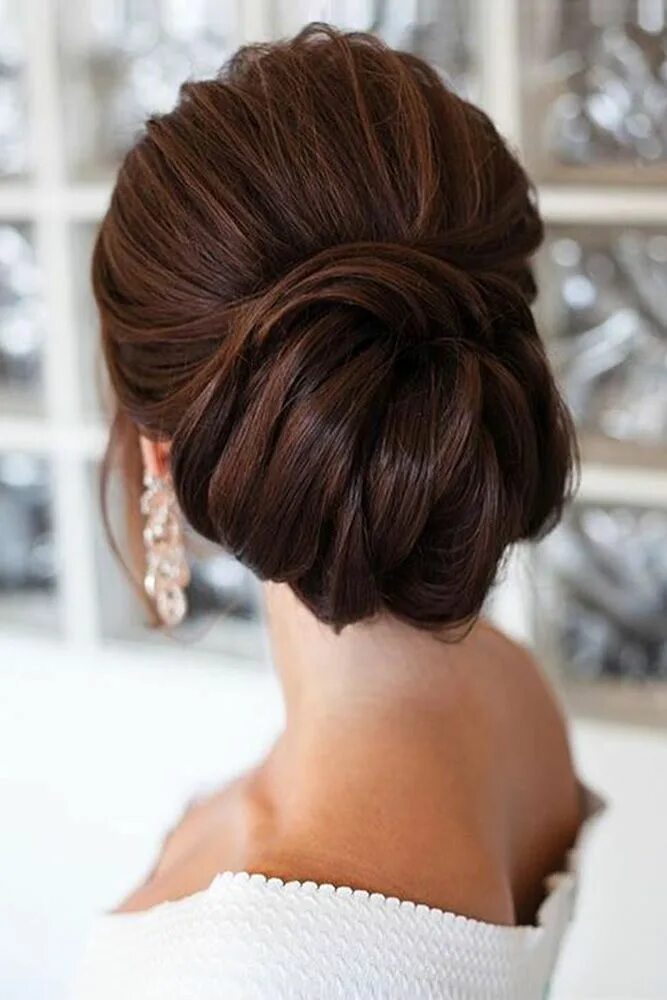 Прическа собрано на средние волосы Pinterest Wedding Hairstyles Ideas 2024 Guide Long hair styles, Hair styles, Uni