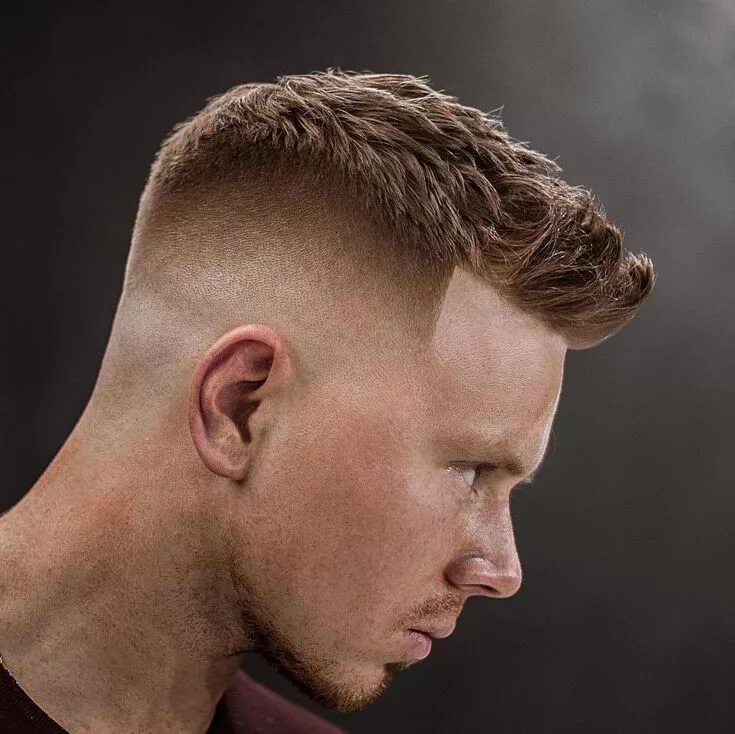 Прическа спорт мужская Textured Quiff + High Fade - Men's Haircuts Mid fade haircut, Mens hairstyles sh