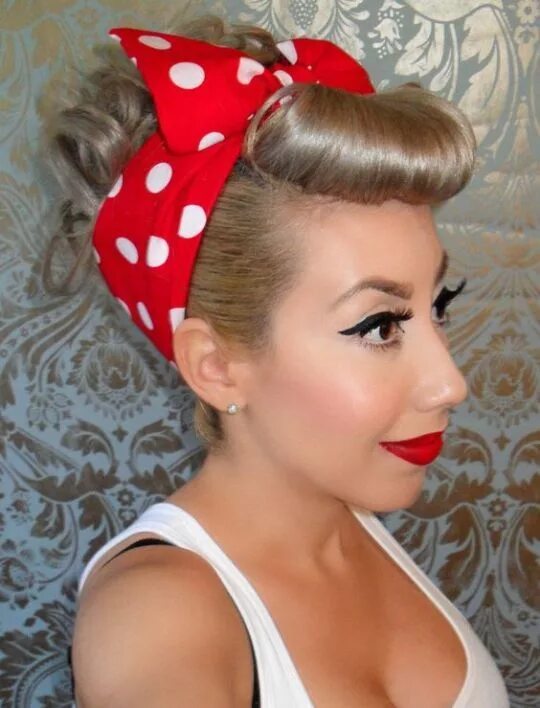 Прическа стиляг на длинные волосы Red Lip Fantasy Pin up hair, Rockabilly hair, Rockabilly makeup