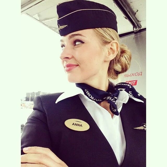 Прическа стюардессы на длинные @ane4ka_shapovalova on Instagram: "#stewardess #topstewardess #aeroflot #afl #fl