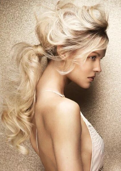 Прическа светлые фото Updos Uk hairstyles, Long blonde hair, Hair styles