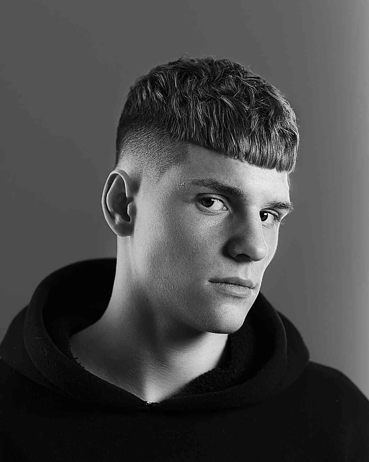 Прическа цезарь мужская фото 29 of the Best Caesar Haircut Ideas for Guys