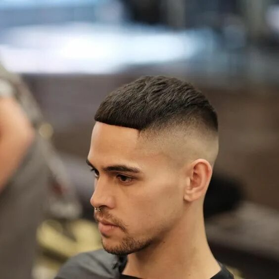 Прическа цезарь мужская фото 2019 Мужская стрижка Цезарь Mens hairstyles pompadour, Haircuts for men, Mens ha