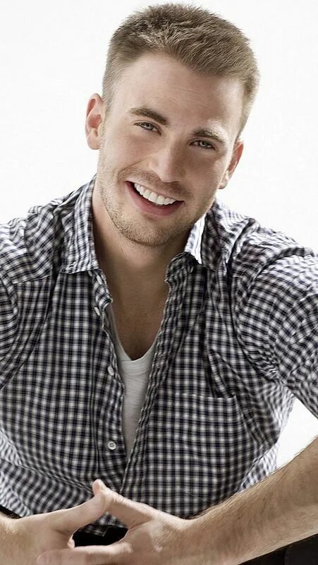 Прическа теннис мужская фото chris_evans_actor_guy_charming_smile_19106_640x1136 Camara de fotos profesional,