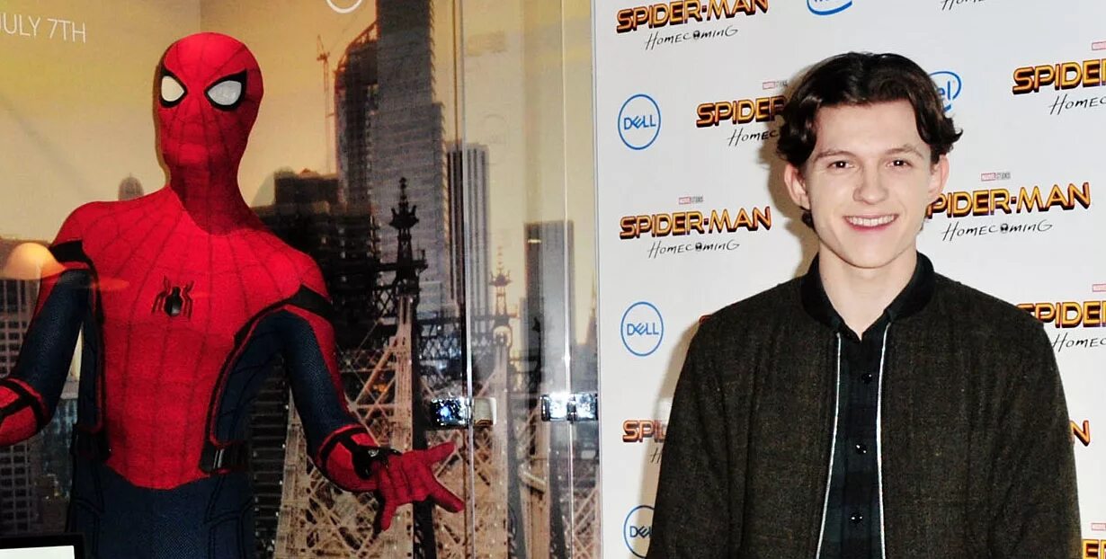 Прическа тома холланда 2024 Tom Holland Shows Off New Spidey Suit Features! Movies, Spiderman, Tom Holland J