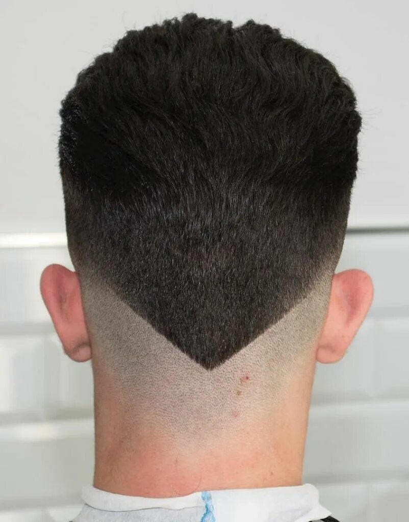 Прическа треугольник Cortes de Cabelo Masculino para 2019Dicas e Tendências V shaped haircut, Trendy 