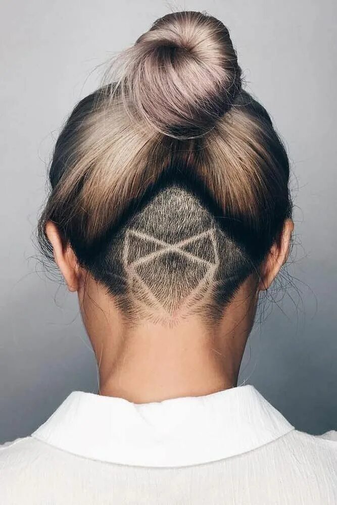 Прическа треугольником женская Pin by Hanna Katherine on Undercuts Undercut long hair, Undercut hairstyles, Und