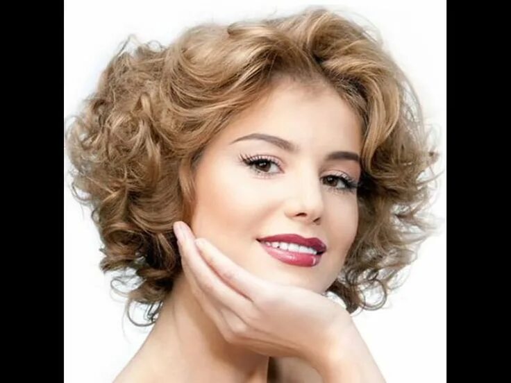 Прическа укладка для женщин Short hairstyles and haircuts 2017 for women Short wavy haircuts, Short curly ha