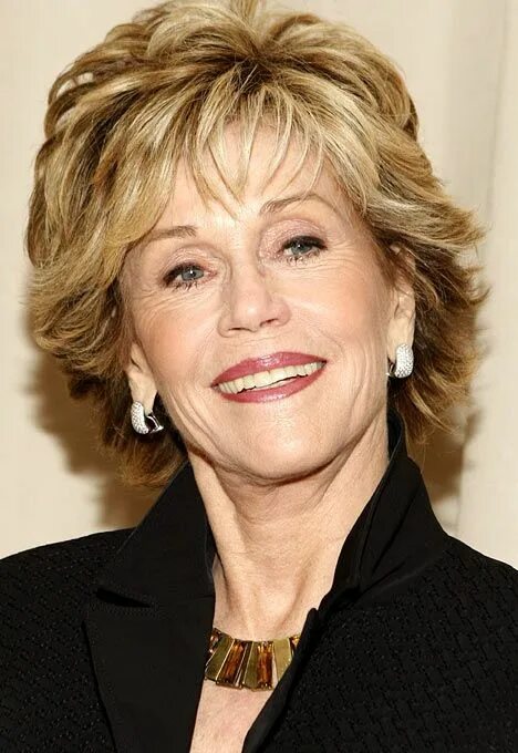 Прическа в 50 лет женщине фото Pin by Léa Magi on Jane Fonda Layered haircuts for women, Short curly hairstyles