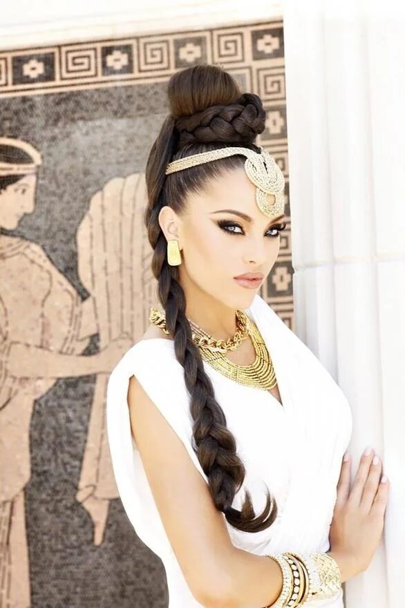 Прическа в сауну на длинные волосы Inspiration Grèce antique Egyptian hairstyles, Ethnic hairstyles, Beauty