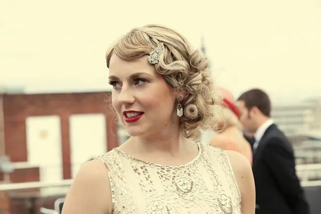 Прическа в стиле гэтсби на каре How to get a 20s-inspired make-up look for your big day Bride hairstyles, Vintag