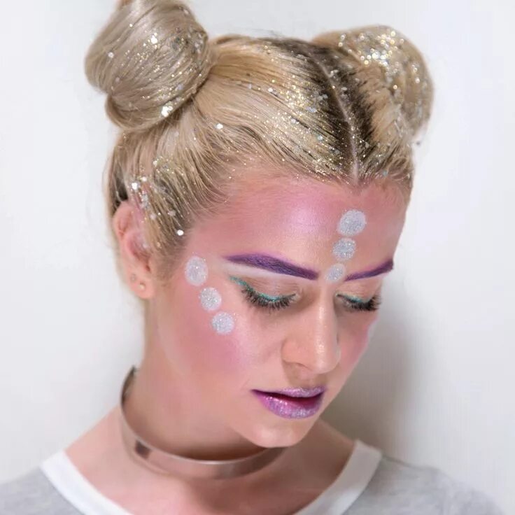 Прическа в стиле космос для девочки DIY: Glitter Roots + Alien Space Buns Halloween Tutorial Маскарады, Космическая 