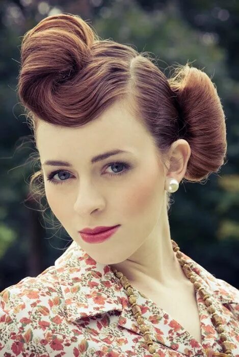 Прическа в стиле на средние Pin by SAM NICHOLAS on EVERTHANG is here Retro hairstyles, Vintage hairstyles, H