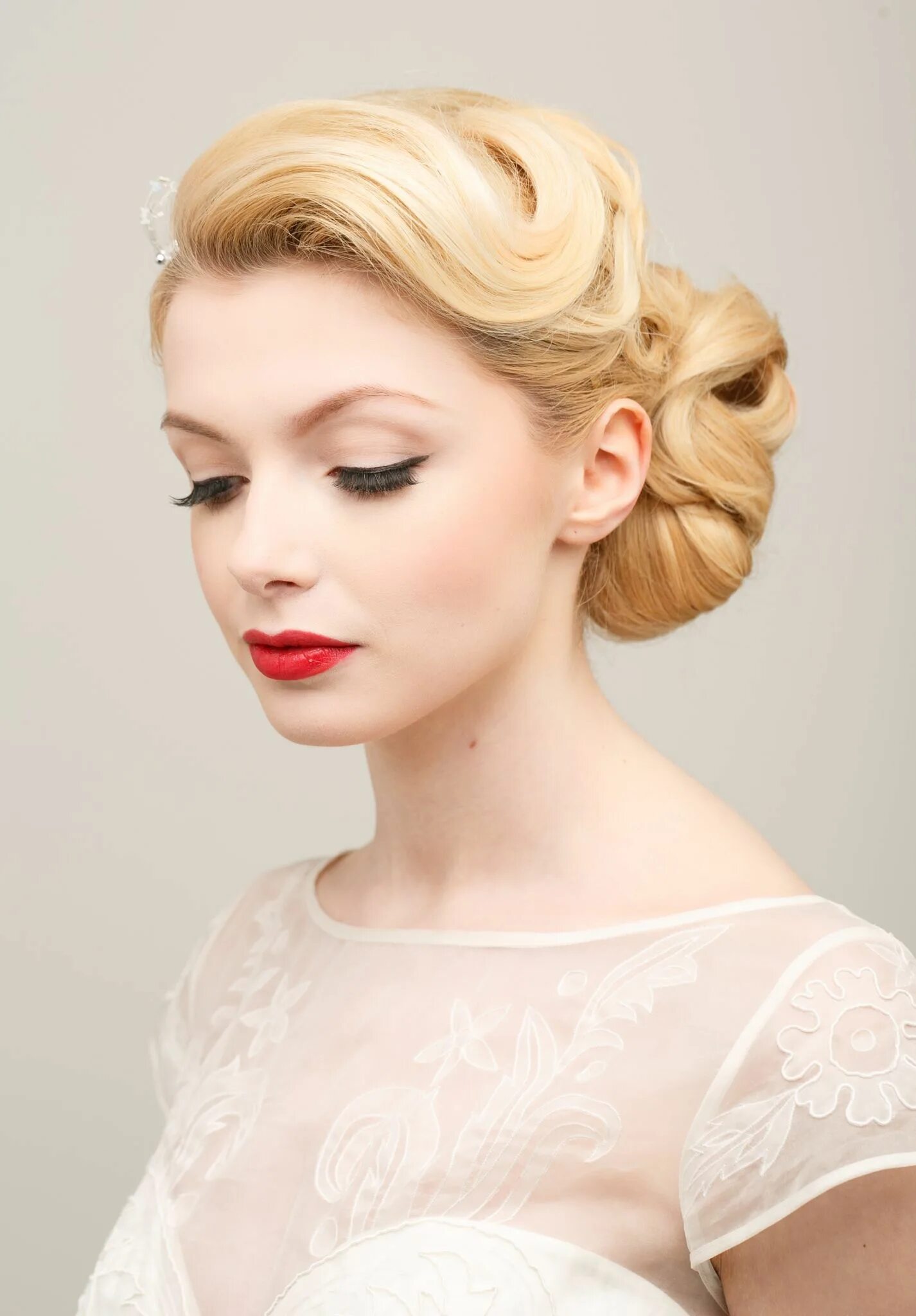 Прическа в стиле на средние Bridal hair and makeup. vintage style updo. red lip, natural makeup in 2024 Brid