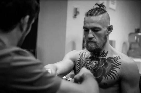 Прическа варриор 10 best Conor McGregor hairstyles Conor mcgregor, Conor mcgregor hairstyle, Conn