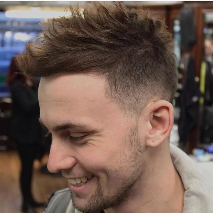 Прическа верх #tapermenshairstyles in 2019 Haircuts for men, Mens hairstyles fade, Fade haircu