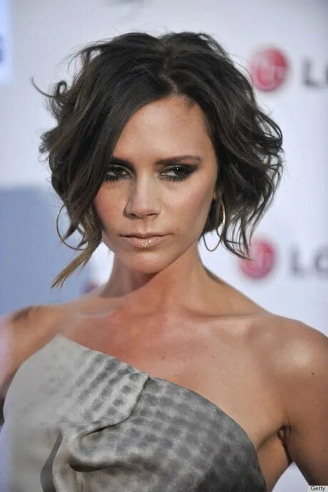 Прическа виктории бекхэм 2024 Victoria beckham haircut Triangle face hairstyles, Heart shaped face hairstyles,