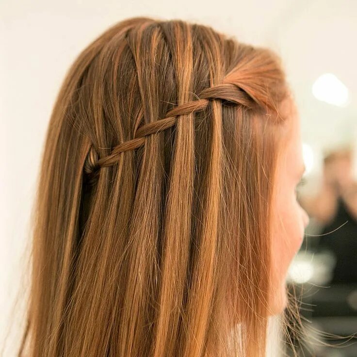 Прическа водопад фото Learn How to DIY the Waterfall Braid Once and For All With This Step-by-Step Wat