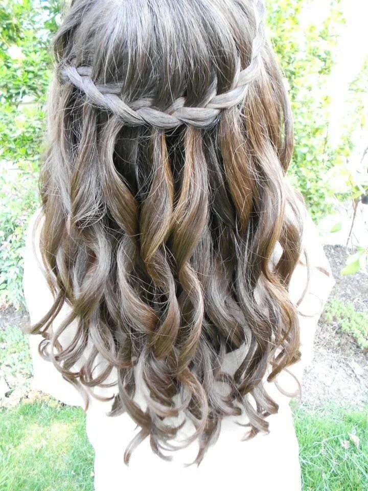 Прическа водопад на длинные волосы для девочки Posts about updo’s on Total Image Hair Salon Waterfall braid hairstyle, Braided 