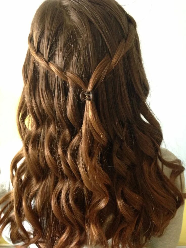 Прическа водопад на средние Simple hairstyle-waterfall braid Easy hairstyles, Hair styles, Long hair styles