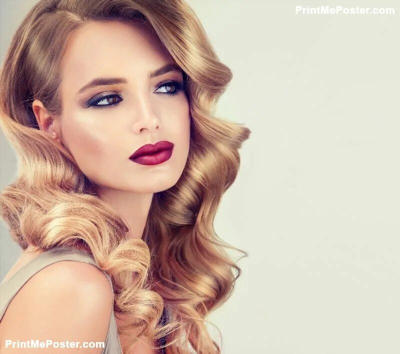 Прическа волны для девочки Blondel girl with long wavy hair . Hairstyle Hollywood wave . Beautiful model wi