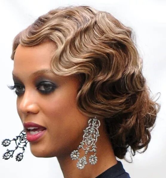 Прическа волны на короткие волосы на свадьбу Tyra Banks Retro Updo Classic wedding hair, Hair styles, Wedding hairstyles