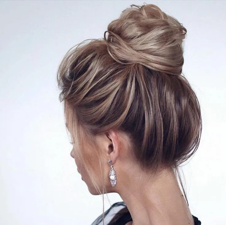 Прическа высокий пучок на длинные седые волосы Pin on hairstyles Long hair styles, Bun hairstyles, Easy bun hairstyles