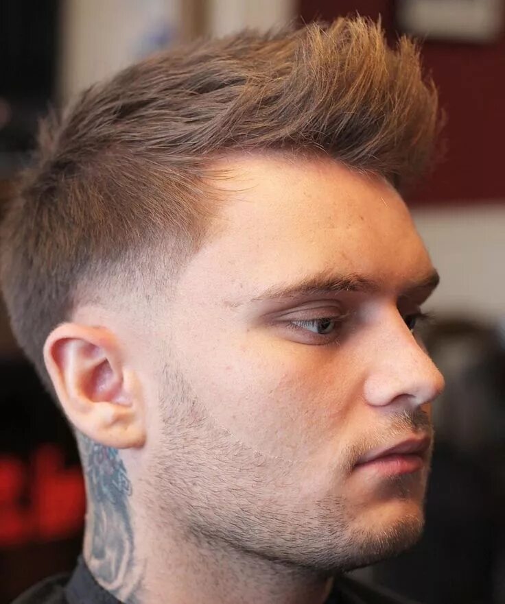 Прическа ястреб как сделать The 40 Hottest Faux Hawk Haircuts for Men Haircuts for men, Faux hawk hairstyles