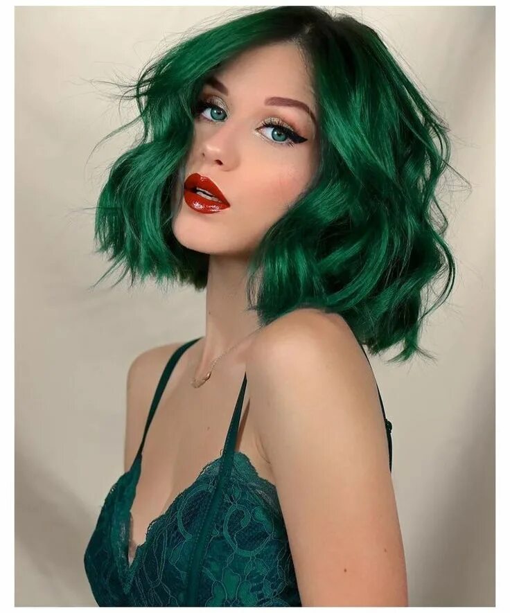 Прическа зеленые волосы Trendy Vibrant Hair Dye Ideas Cool Hair Color Ideas Best Hair Color Ideas #green