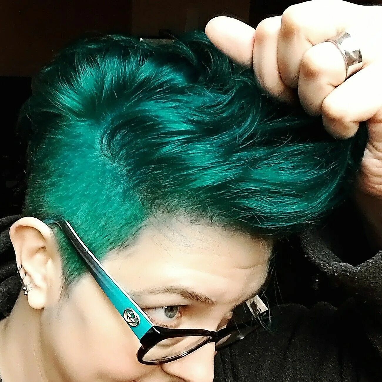 Прическа зеленые волосы Side cut / under cut pixie jewel tone hair emerald jade Short green hair, Green 