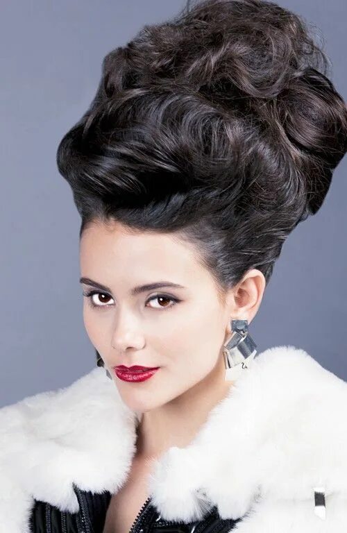 Прическа женская бесплатно 25+ Elegant Beehive Hairstyles for Women in 2022 Hairdos for short hair, Bouffan