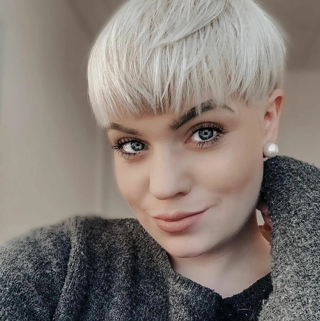 Прическа женская короткая стрижка с челкой 35 Trendy Short Pixie Haircuts for Different Face Shapes Милые короткие стрижки,