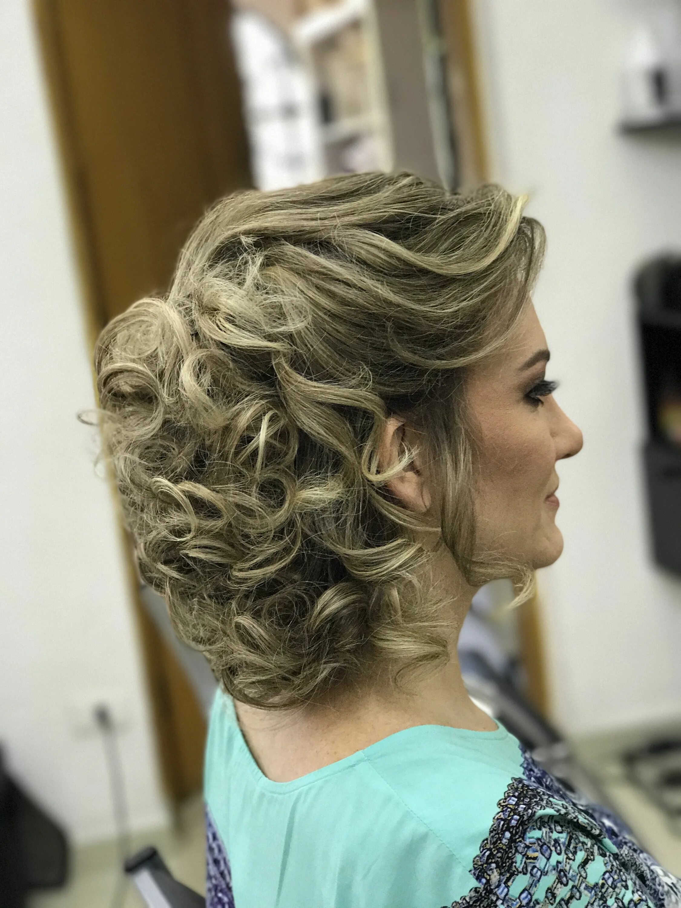 Прическа женская на юбилей средние волосы Armandobap Shimizu Hair Mother of the bride hair, Mother of the groom hairstyles