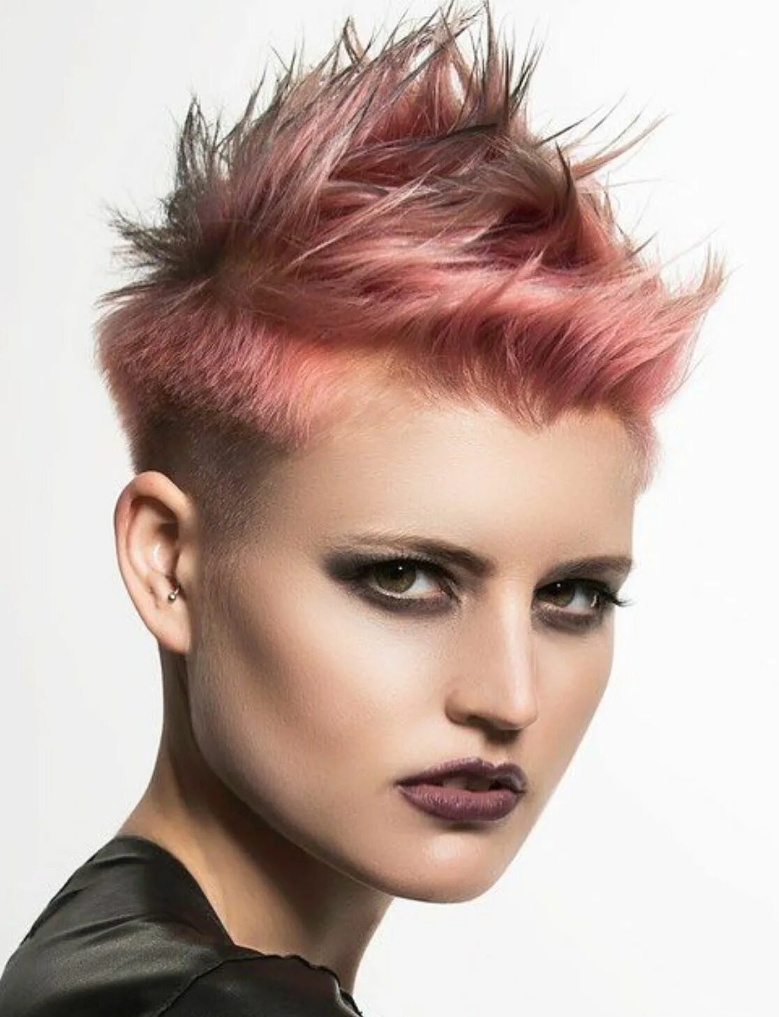 Прическа женская пинтерест Pin by 1 Happy Pinner on The Cut: Short, Sassy & Slayed ... Edgy hair, Trendy sh