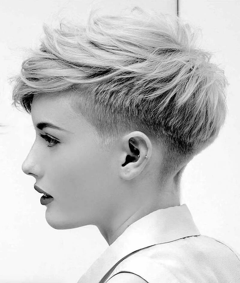 Прическа женская пинтерест Photo: Jez Rozdarz Short hair undercut, Short hair haircuts, Super short hair