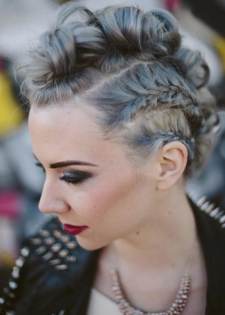 Прическа женская рок н ролла Pin by Ateljé Lisa Jansdotter on Bröllopsmingel 2019 in 2019 Rock hairstyles, Ro