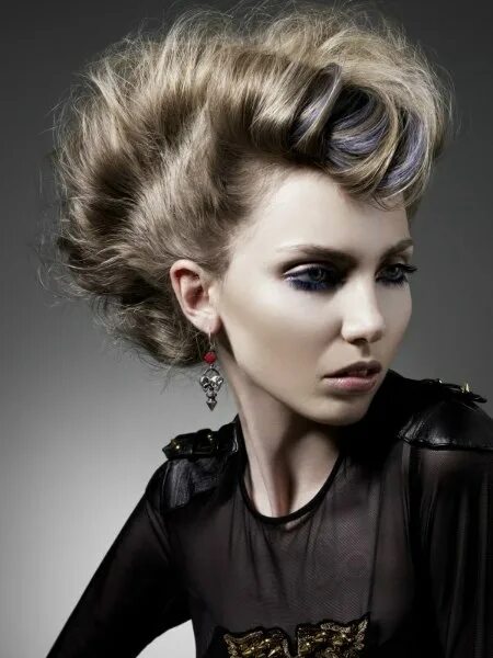 Прическа женская укладка 1970s punk-inspired hairstyles and hair colors for today's women