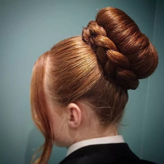 Прическа женская в школу Below, I have compiled 25 easy and wacky hairstyles for school girls that are tr