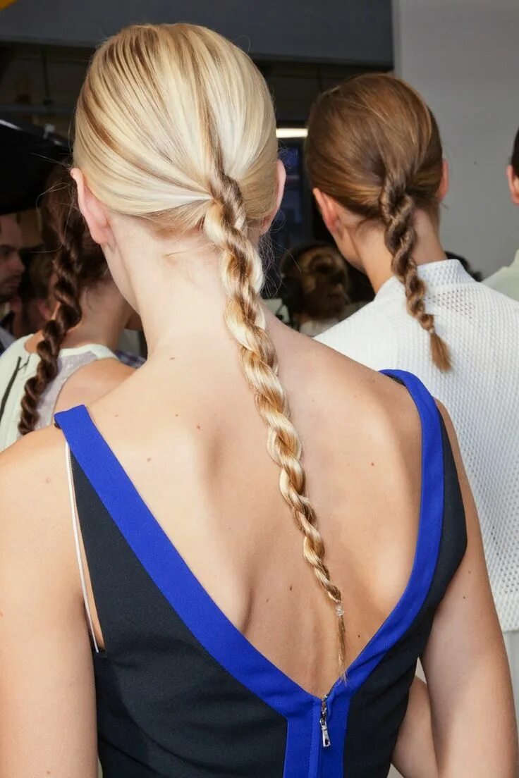 Прическа жгут backstage at london s/s 13! Hair, Twist ponytail, Long hair styles