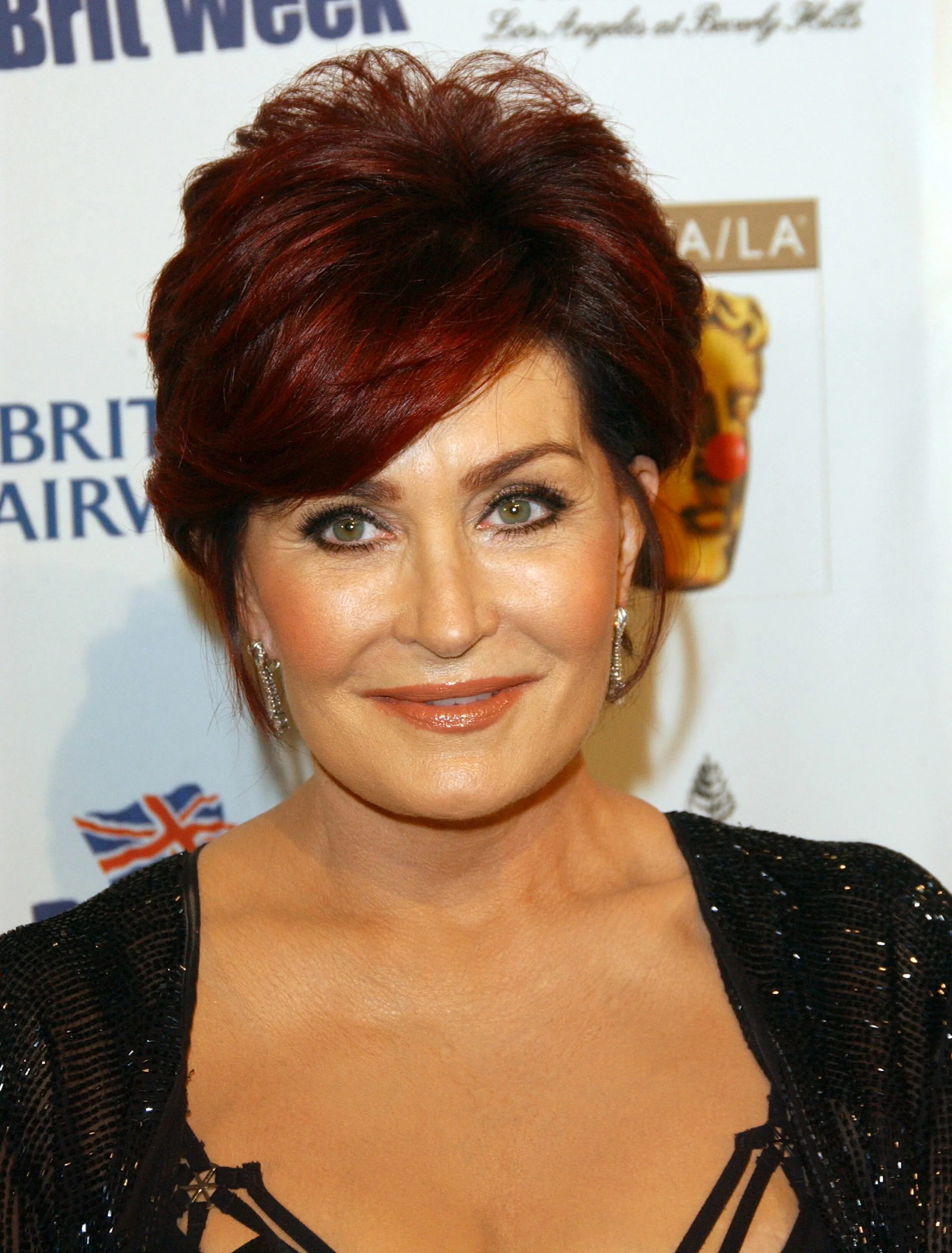 Прическа зрелая Sharon Osbourne Sharon osbourne hair, Short hair cuts for women, Short hair styl