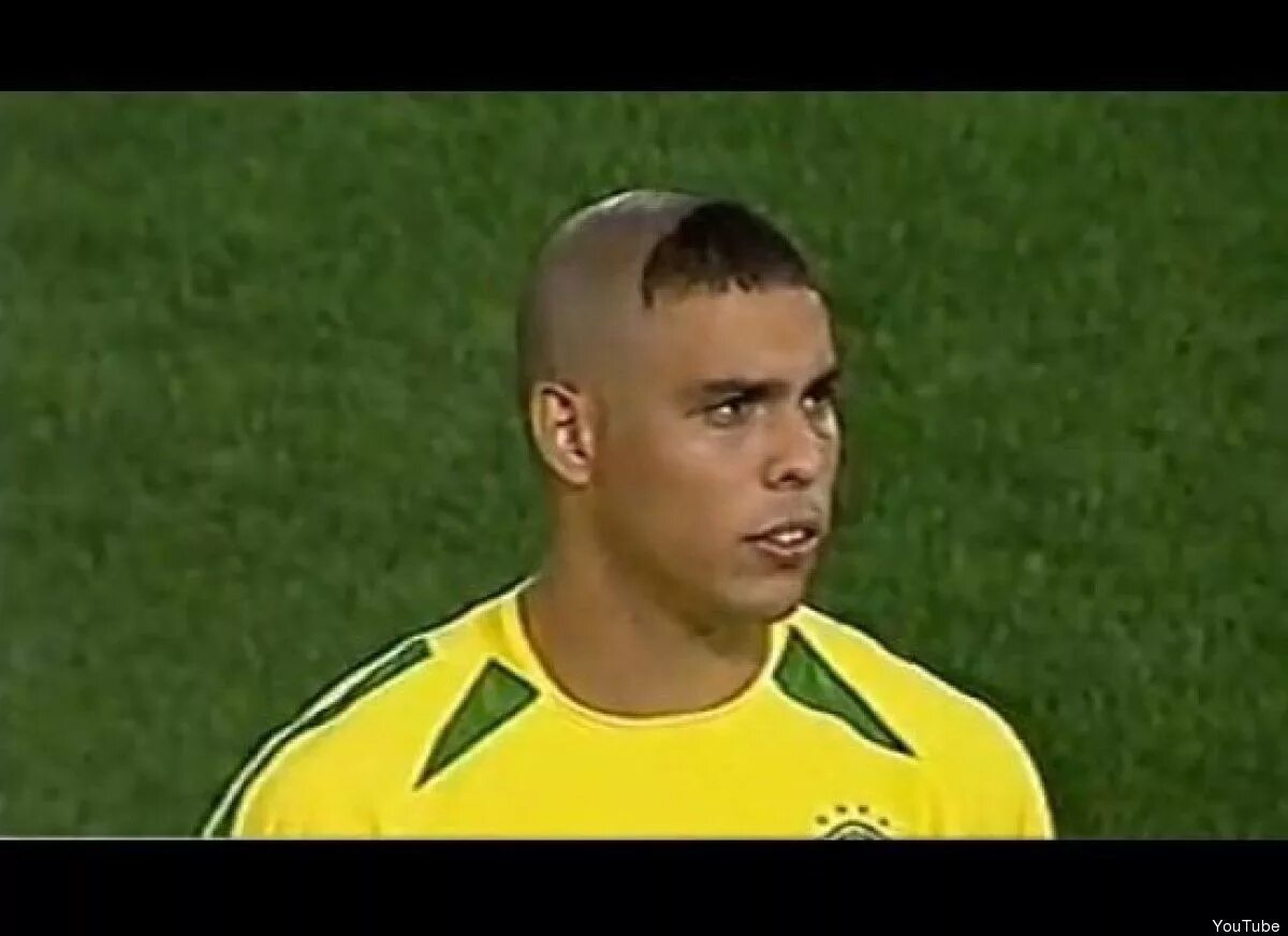 Прическа зубастика Brazilian legend Ronaldo rocked this hair during the World Cup. No telling how m