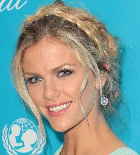 Прическа звезда фото brooklyn decker. Cool braid hairstyles, Hair styles, Womens hairstyles