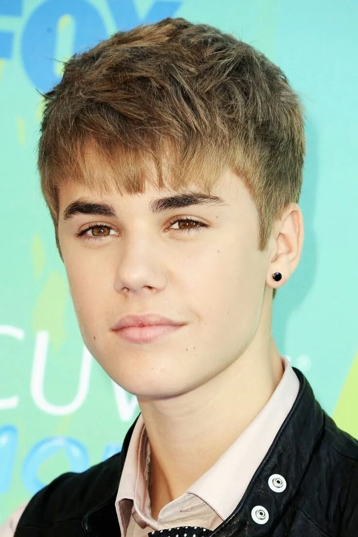 Прически 16 18 лет As Justin Bieber's Career Has Evolved, So Has His Hair Boys haircuts, Justin bie