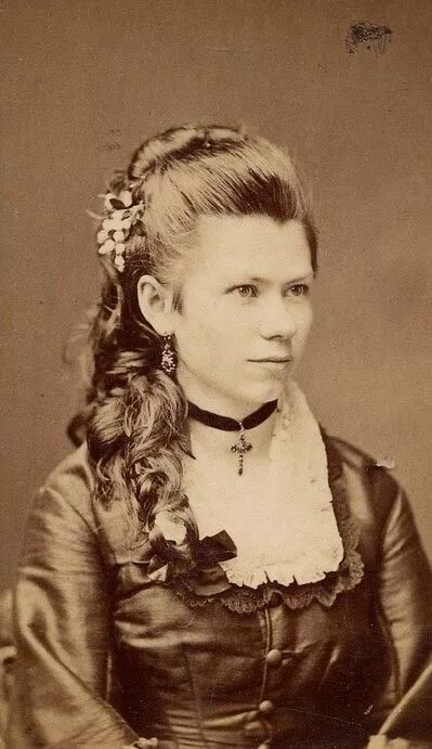 Прически 1800 годов Rebecca Gould- Gothic Horror: Victorian Hairstyles Victorian hairstyles, 1870s h