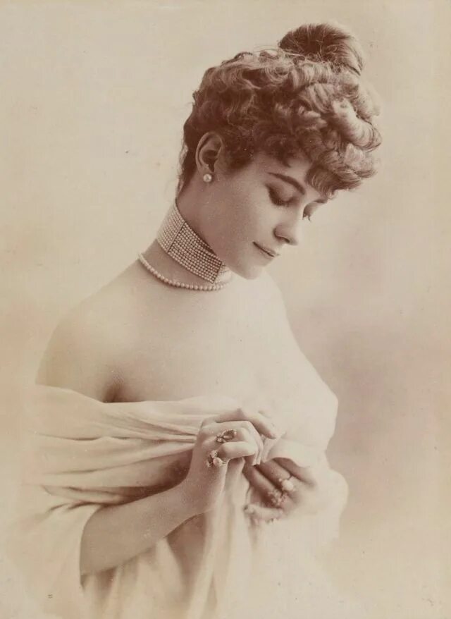 Прически 1900 х годов 40 Stunning Portrait Photos of Beautiful Young Women From the Turn of the 20th C