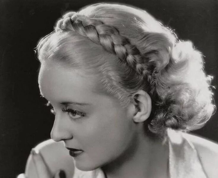 Прически 1930 годов женские 1930s Hairstyles - Detachable Braids Hairstyle 1930, Retro hairstyles, French ha