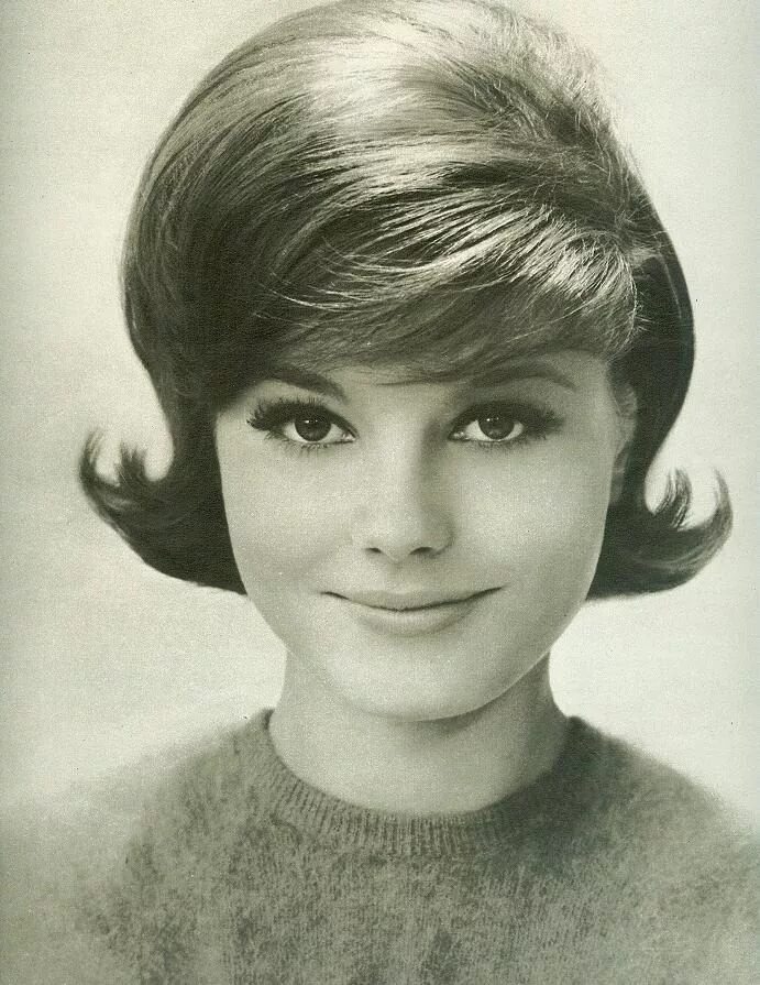 Прически 1960 годов Classic early 60's hairstyle 60s hair, 1960s hair, Vintage hairstyles