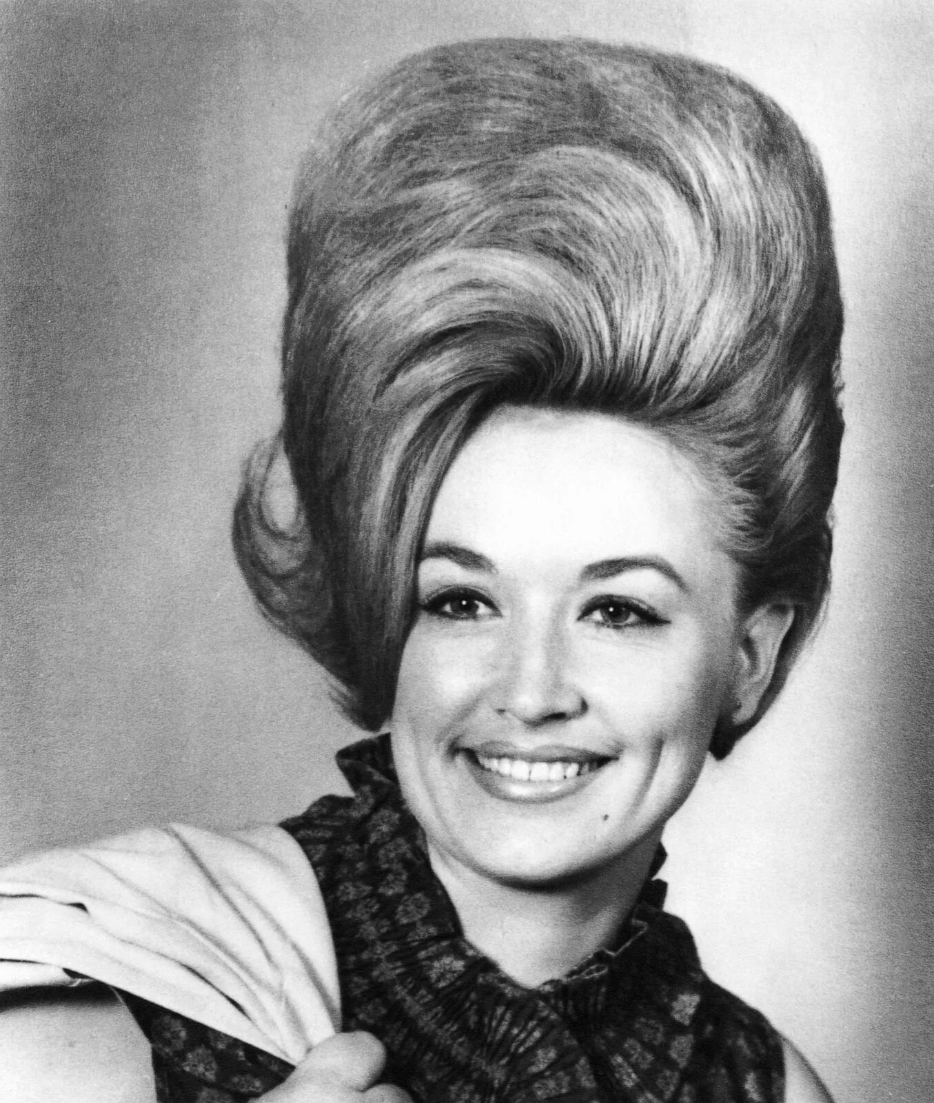 Прически 1960 годов женские Dolly Parton's life in pictures - ABC News