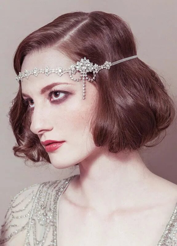 Прически 20 20 на короткие волосы Wedding Hair Accessories: Bridal Hair Accessory Ideas Vintage hair accessories, 